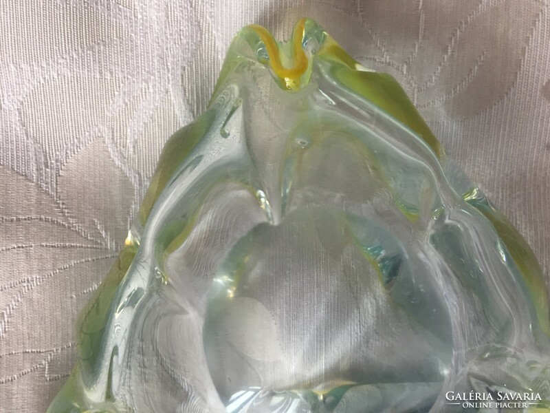Különleges, vízkék színű, fodros szélű művészi üveg hamutartó, bonbon tartó, tálka-vastag üveg