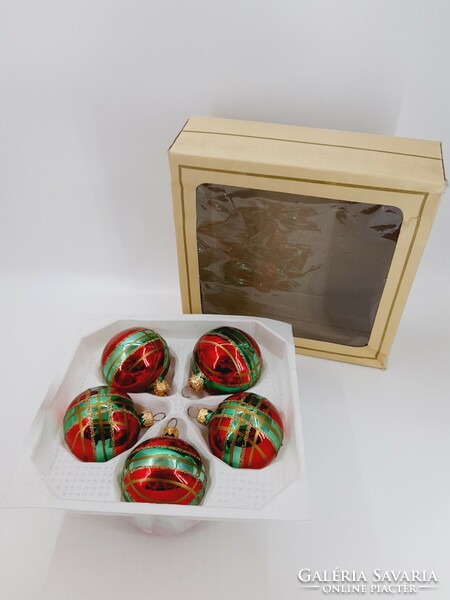 Glass sphere Christmas tree decoration, 5 pieces in one. Their diameter: 5.5 cm.