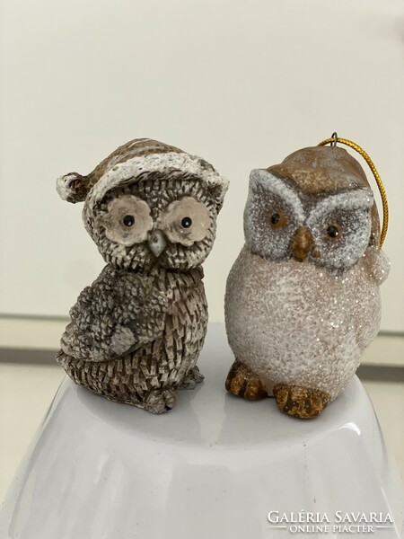 From the owl collection, 2 old owl figurine decorations, polyresin resin 6 cm