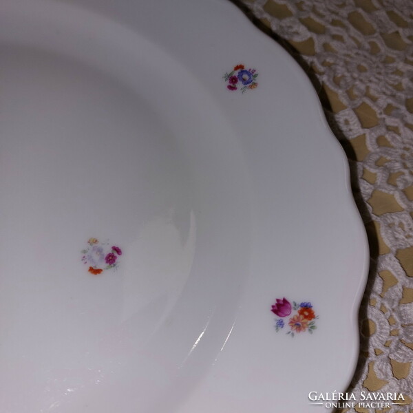 Bohémia szép kisvirágos porcelán tányérok arany széllel