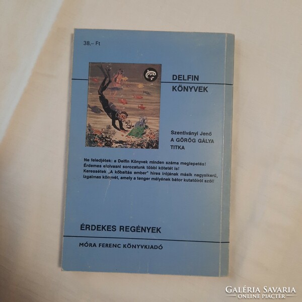 Nemere István: A titokzatos padlás   Delfin könyvek 1989