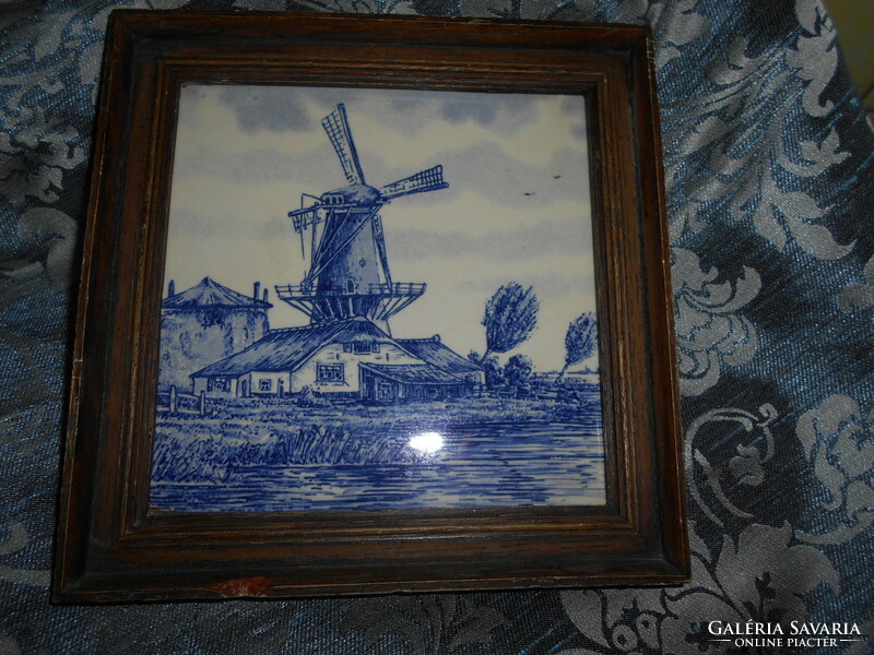 Hand-painted Delft porcelain tile picture - in a wooden frame - can be hung