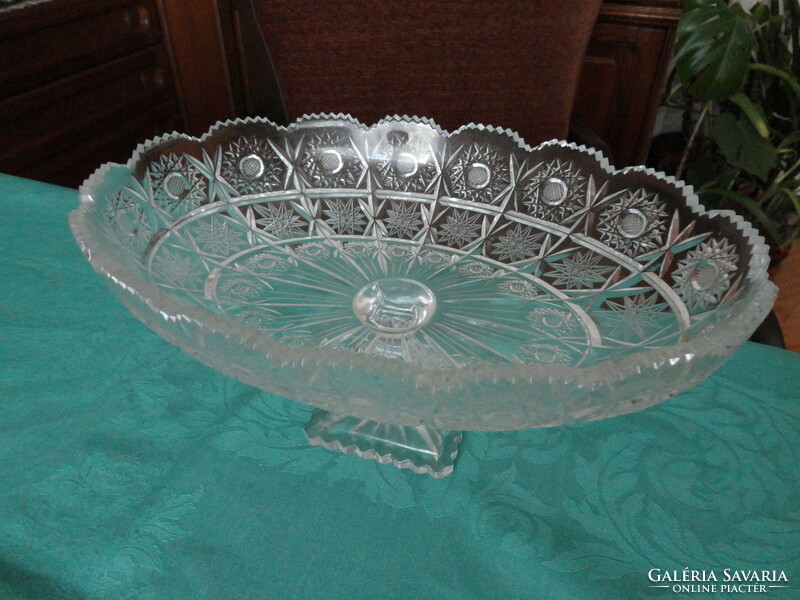 Large pedestal crystal bowl