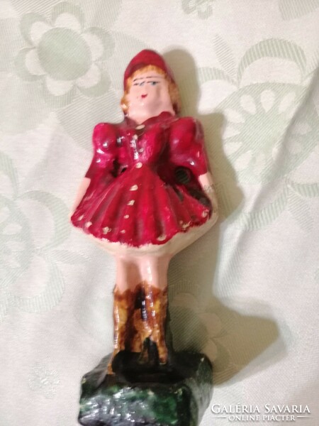 Antique ceramic woman in red dress 12 cm