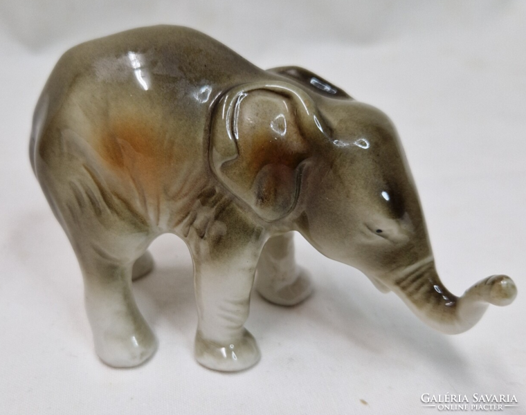Ritka Royal Dux porcelán elefánt hibátlan állapotban