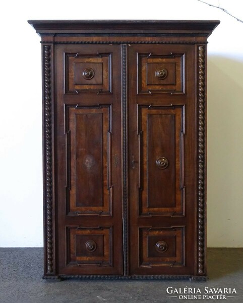 1Q583 antique carved twisted column cassette Neo-Renaissance wardrobe 190 x 135 x 80 cm