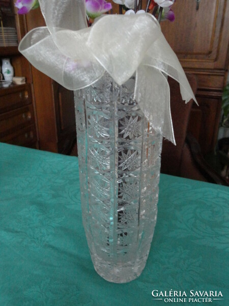 Lead crystal vase /1/