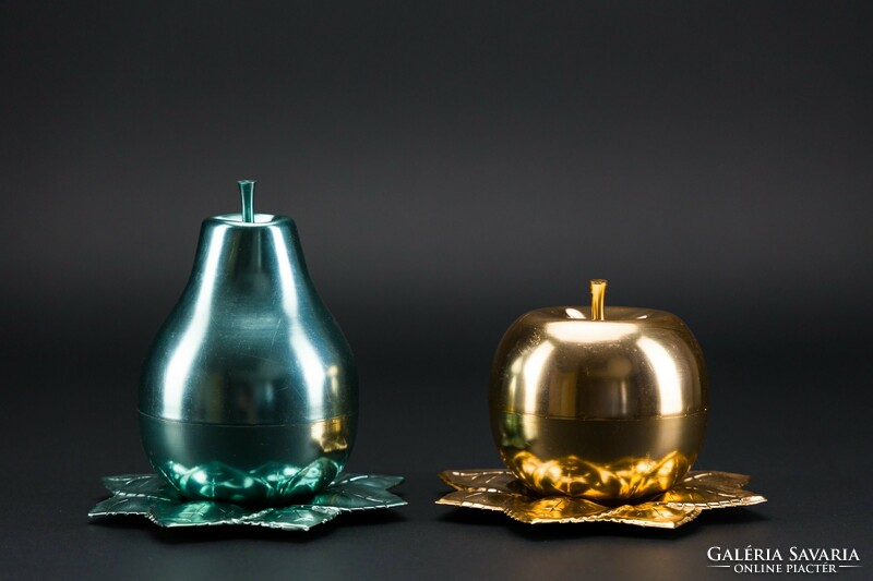 Alma és Körte formájú retro pohártartók poharakkal.
