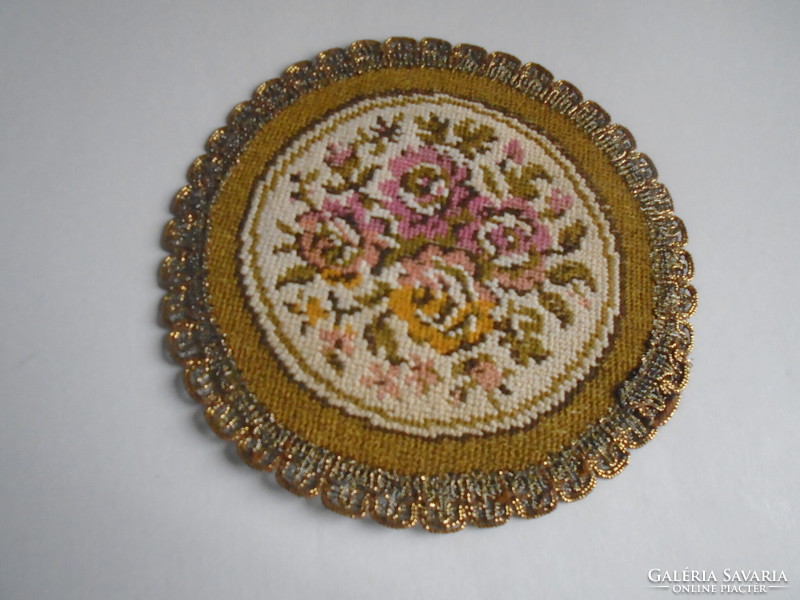 Tapestry placemat, table decoration dia. 18 Cm.