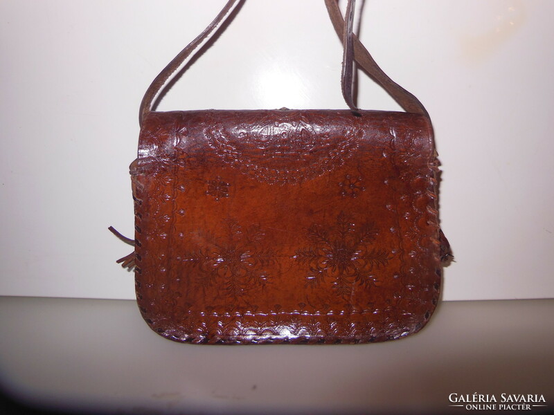 Bag - genuine leather - 26 x 20 x 17 cm - all sides finished - 1 copper coin missing - flawless