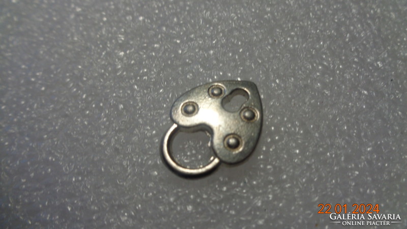 Metal, heart-shaped, lock, pendant