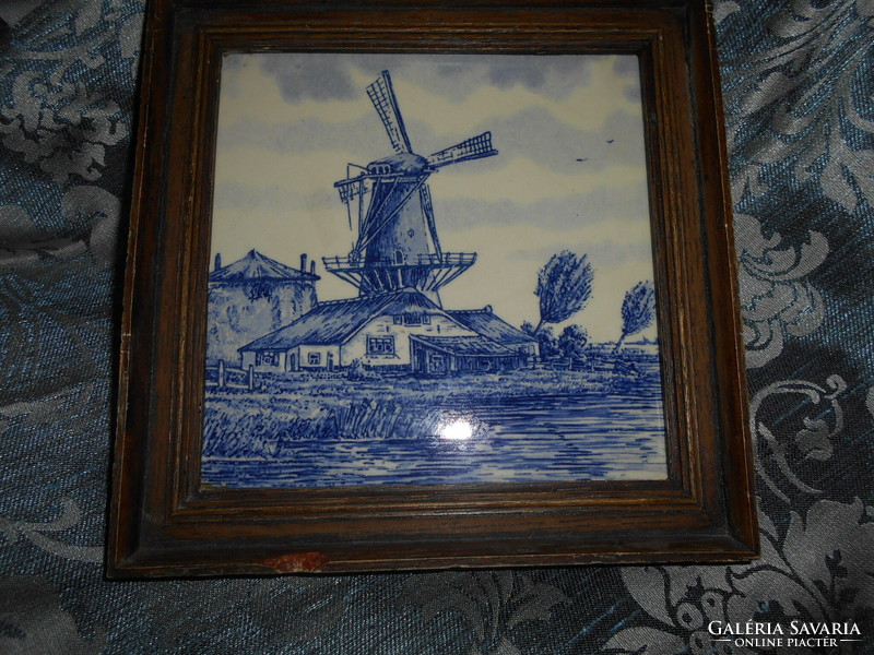 Hand-painted Delft porcelain tile picture - in a wooden frame - can be hung