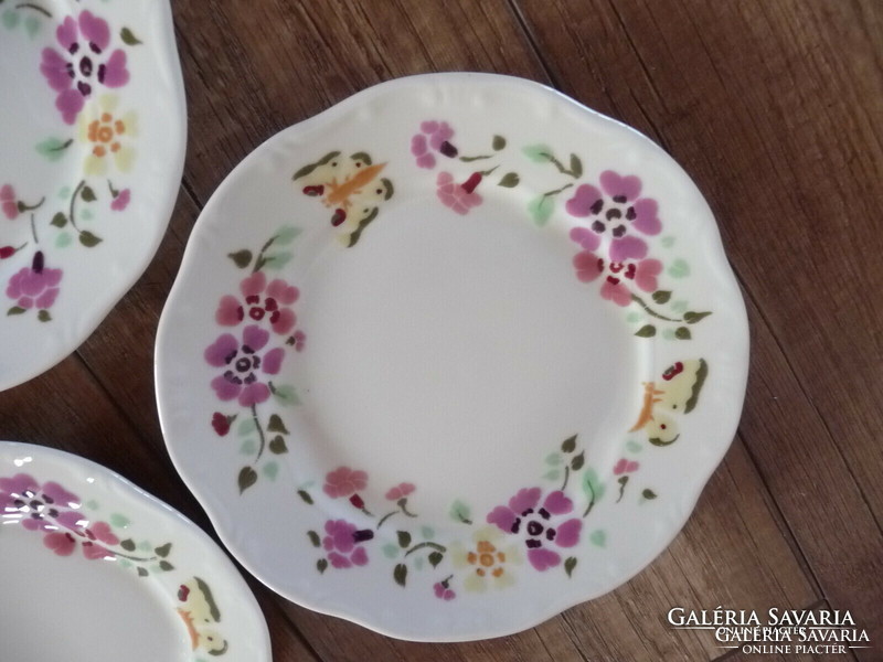 Zsolnay Pillangó mintás tányérok