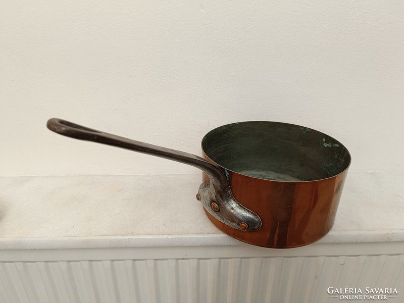 Antique tinned kitchen tool red copper pan with large handle and leg with iron ear 239 8436