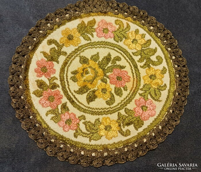 Old velvet round tablecloth in display case (l4495)