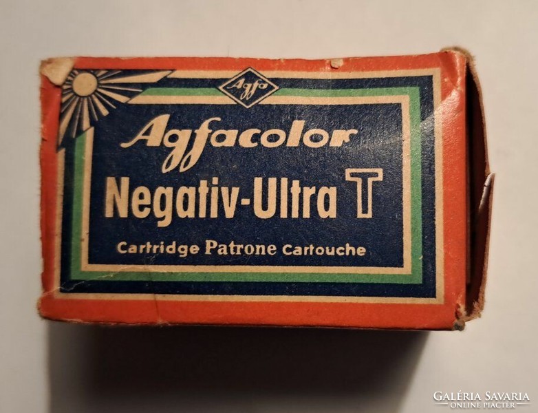 Agfacolor Negatív -ultra  Papírdoboz fém tégelyével.
