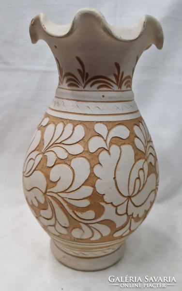 Beautiful large Korund ceramic vase with white flower decoration made by Mária Lőrinc, 25.5 cm.