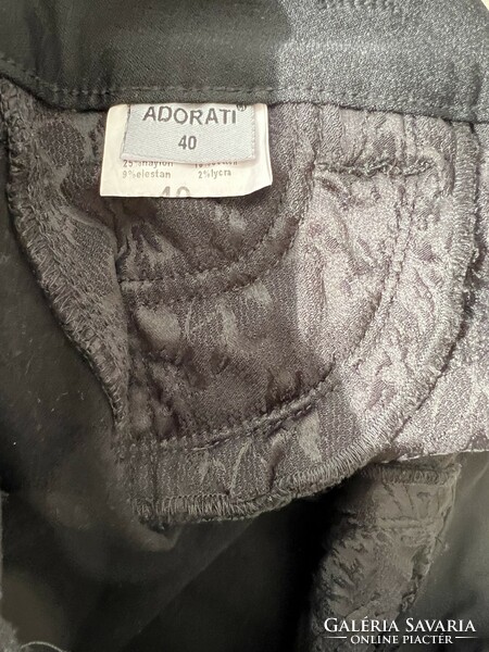 Adorati black women's jeans with a special lace-like appliqué 40