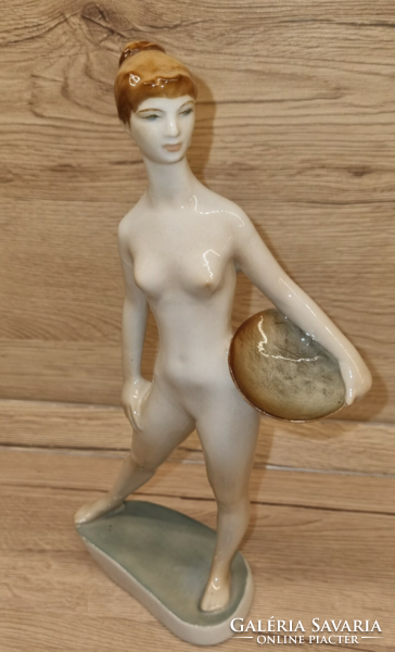 Zsolnay nude with a bowl