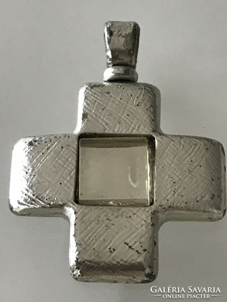 Cross-shaped silver-plated pendant, 4 x 3 cm