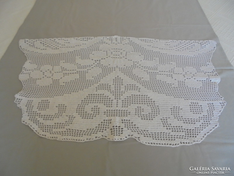 Hand-crocheted stained glass curtain with floral pattern 2 pcs/dresser tablecloths with the same pattern