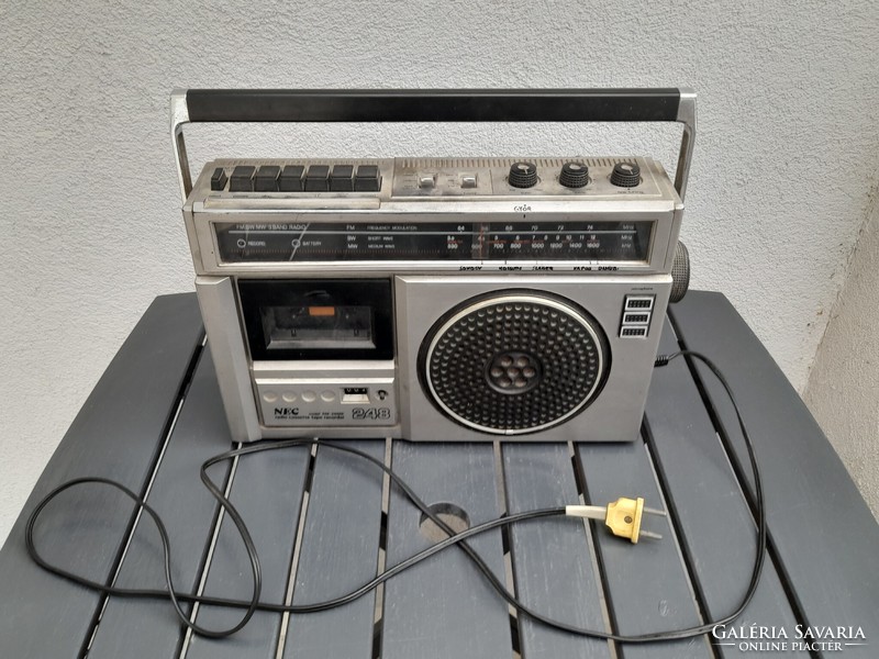 Retro working cassette recorder-radio