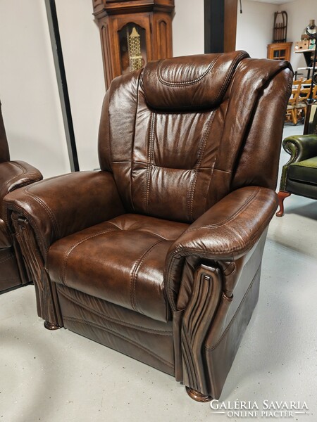 Kanapé hatalmas ággyal és kettő relax fotellel valódi bőr ülőgarnitúra rendelhető