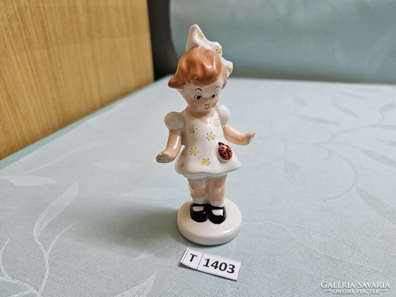 T1403 Bodrogkeresztúri katicás lány fehér ruhás sárga pötty 13,5 cm