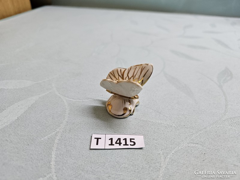 T1415 Porcelán pillangó 4 cm