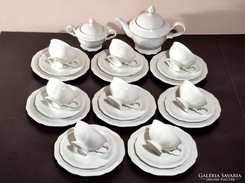 *Hutschenreuther 8-person porcelain tea/breakfast set, around the middle of the xx.Sd.