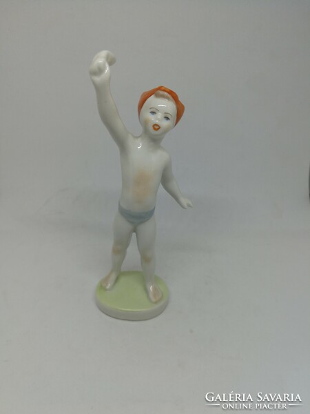 Aquincum porcelain waving little girl!