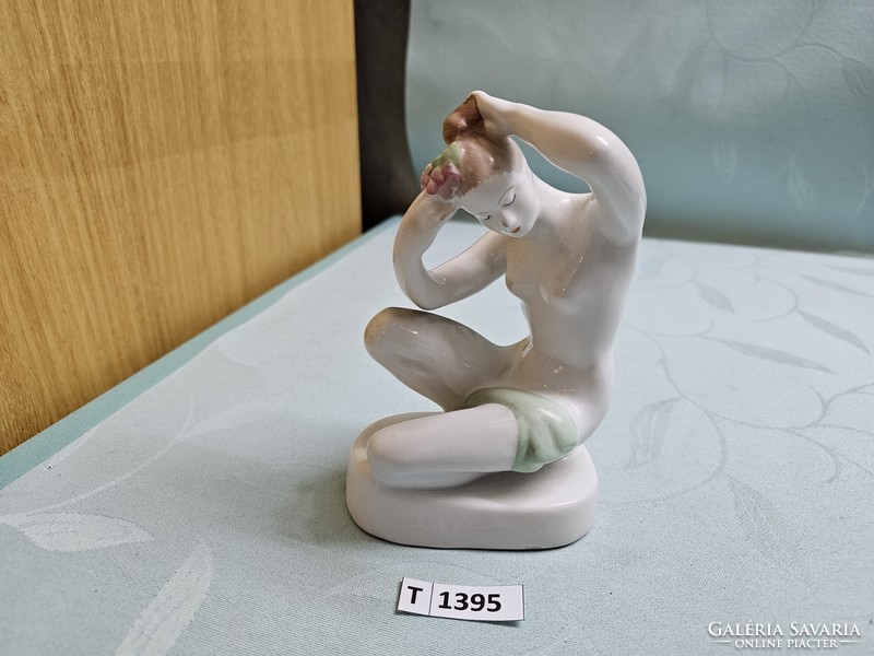 T1395 aquincum kneeling nude 14 cm