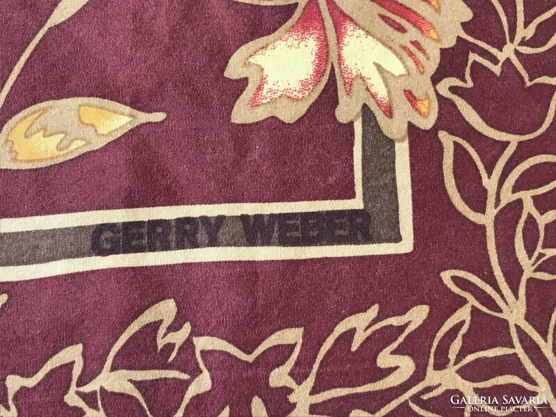 Gerry Weber selyemkendő gyönyörű mintával, bársonyos tapintàssal, 87 x 85 cm
