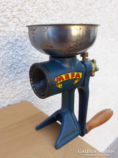 Old mefa cast iron poppy grinder