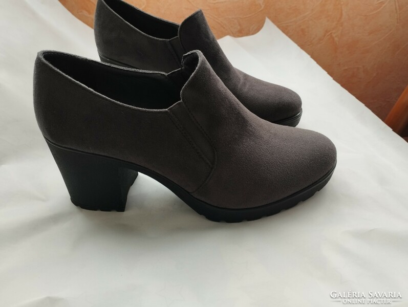 Gray leather, size 41 women's shoes