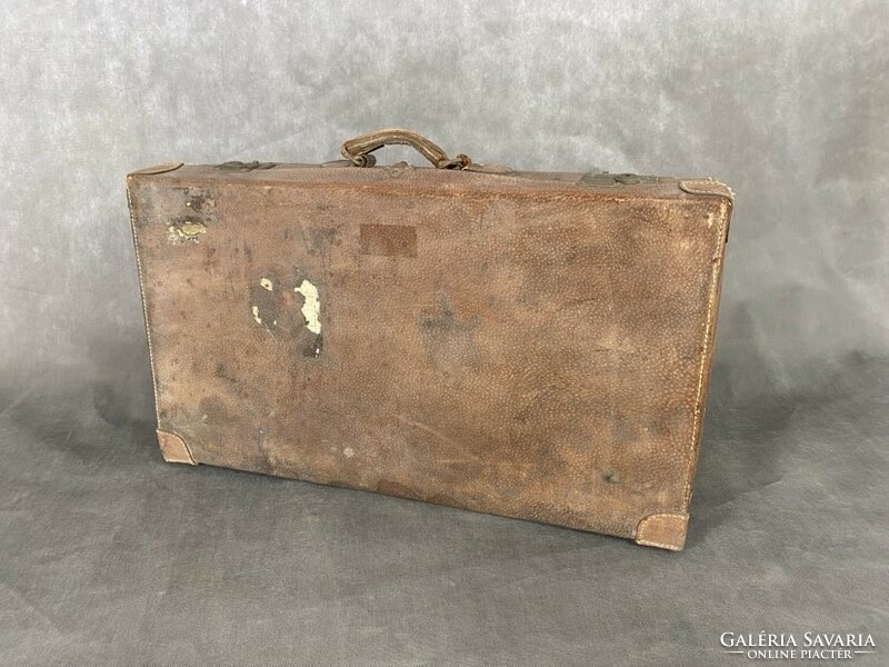 Antik bőrönd