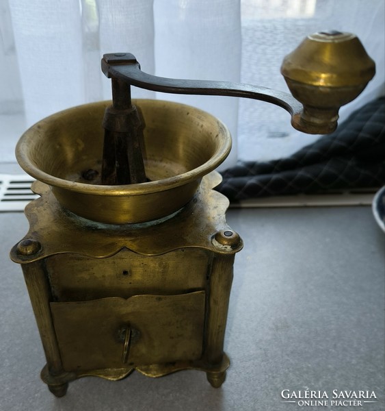 Antik Biedermeier kávé daráló , cukor fűszer daràló rézből 1,5 kg