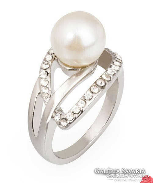 Elegáns gyűrű, kristályokkal díszített, levél formával nagyon szép ,amin egy fehér üveggyöngy helyez