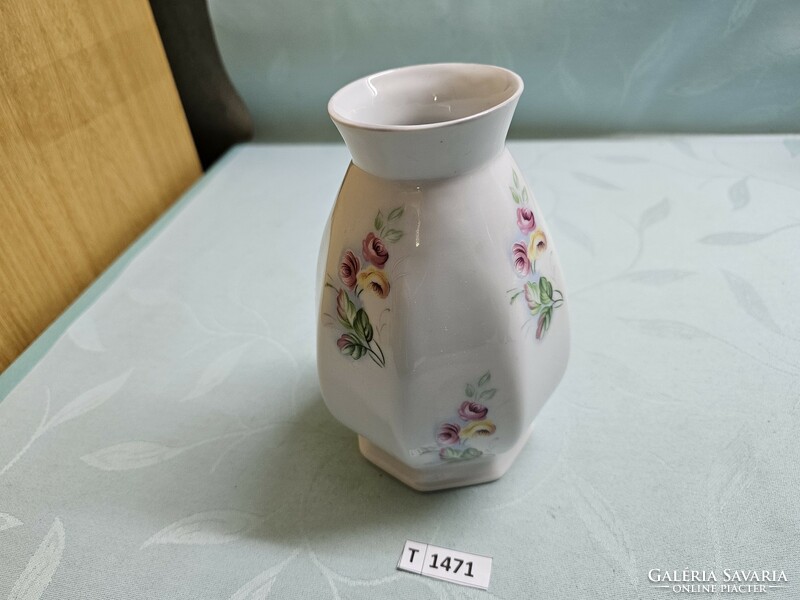 T1471 Kőporc váza 19 cm