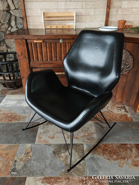 Very comfortable design rocking chair in new condition