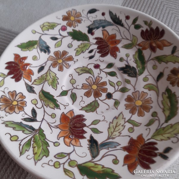 Schütz cilli porcelain plate with flower pattern