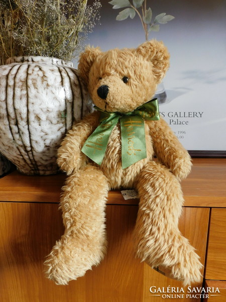 The teddy bear of the Harrods department store in London