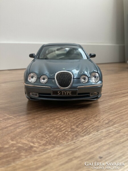Jaguar s type (1999) maisto 1:18 model car