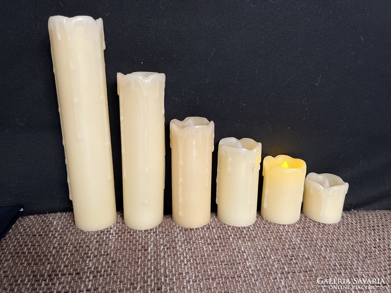 Cool, realistic candles with a wax print. Six pieces for sale together! In perfect condition.