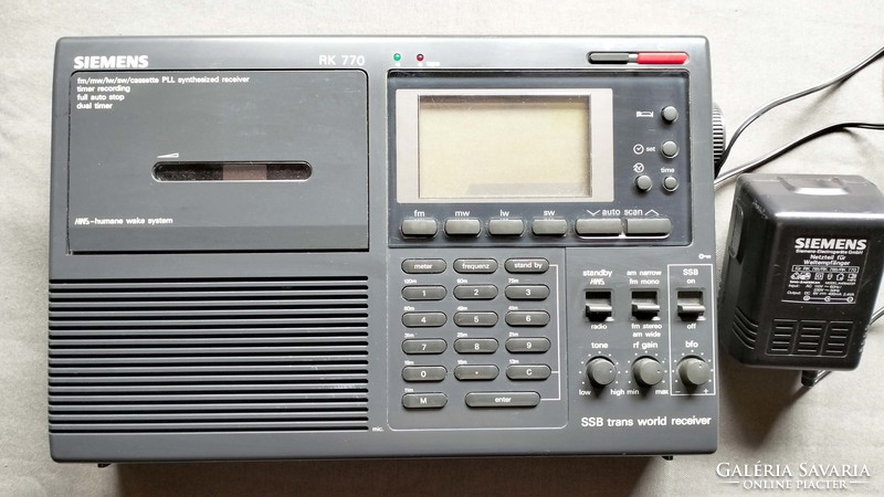 Siemens RK 770 hordozható világvevő rádió hibás magnóval