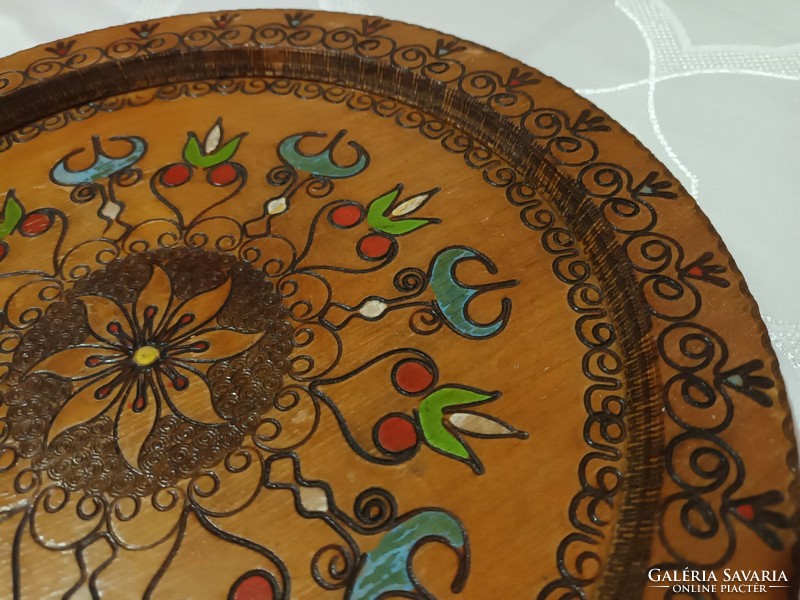 Beautiful flower vase - diameter 29 cm - wooden carved wall plate