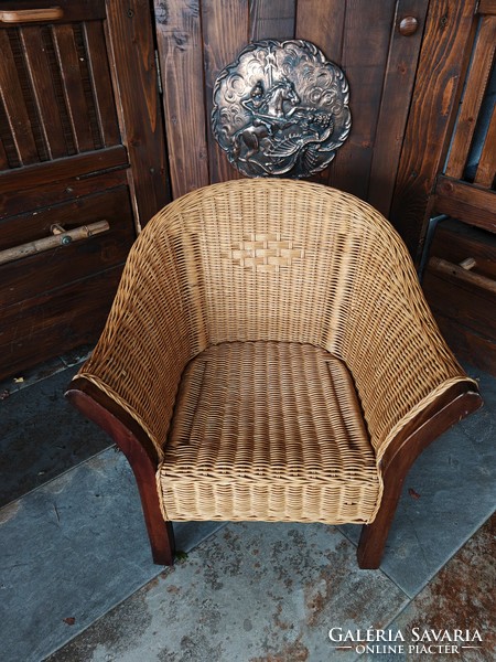 Very comfortable children's armchair, armchair in beautiful, new condition