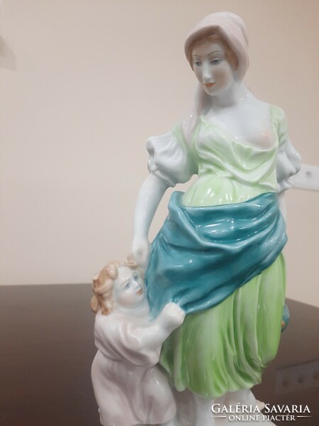 Herend porcelain motherhood, mother with child figurine