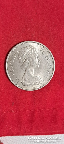 1968. England 10 pence (690)