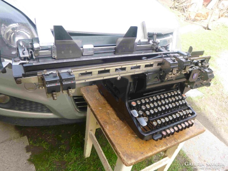 Old triumph typewriter, accountant type